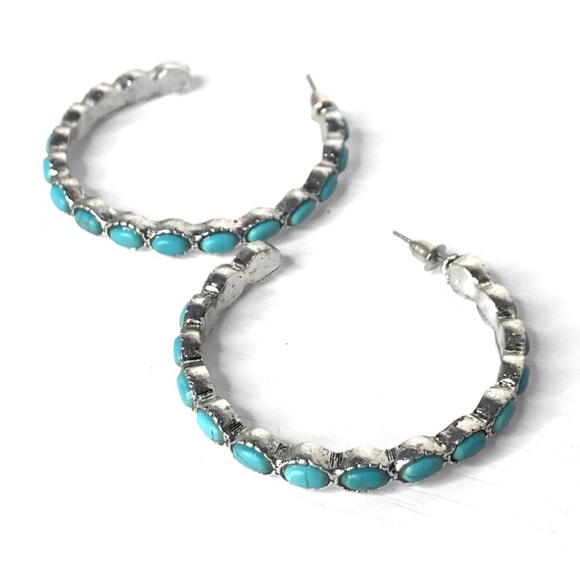 1 LEFT! Turquoise Round Stunning Hoop Silver Tone Western Earrings - Picture 2 of 4